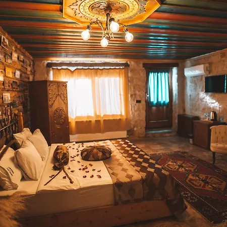 Bed & Breakfast Cavusin Cave House-cappadocia 2*