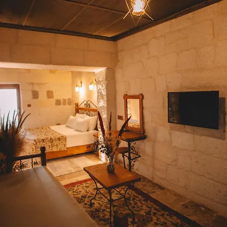 Cavusin Cave House-cappadocia Bed & Breakfast