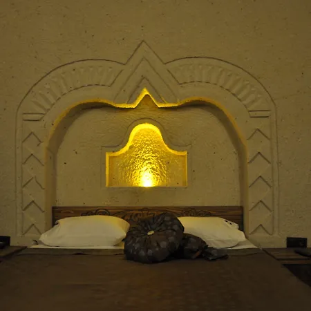 Cavusin Cave House-cappadocia Bed & Breakfast