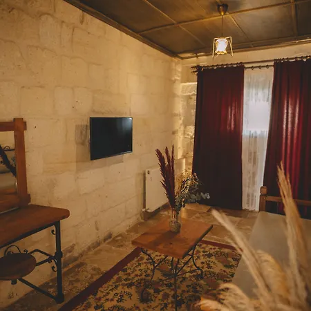 Cavusin Cave House-cappadocia Bed & Breakfast 4*
