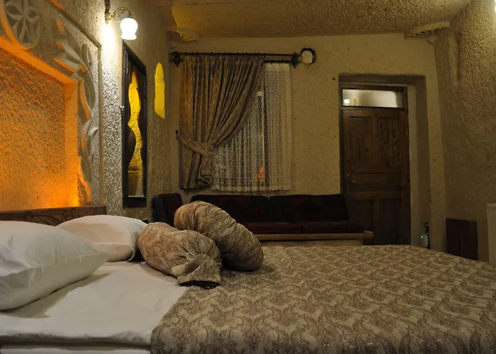 فندق مبيت وإفطار Cavusin Cave House-cappadocia 4*