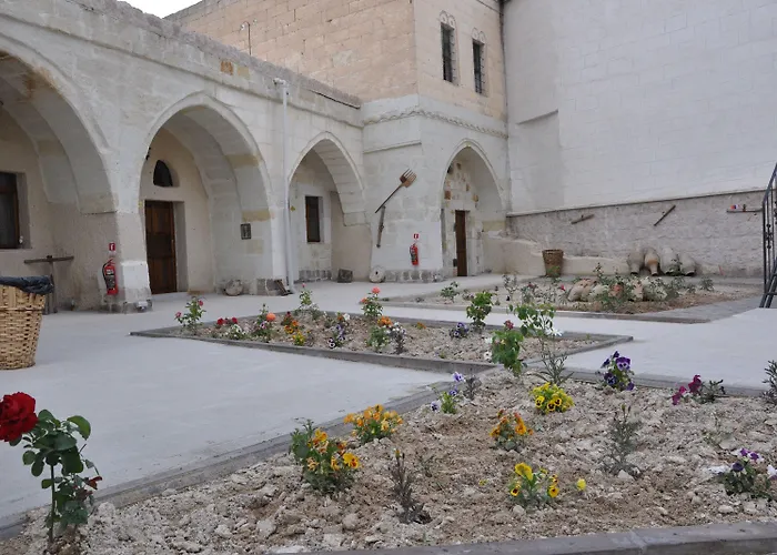 فندق مبيت وإفطار Cavusin Cave House-cappadocia غوريمِيه