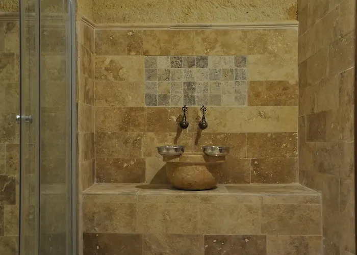 فندق مبيت وإفطار Cavusin Cave House-cappadocia 4*